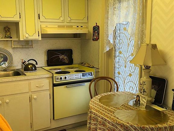 4th image of 1101 Hillcrest Ct APT 105