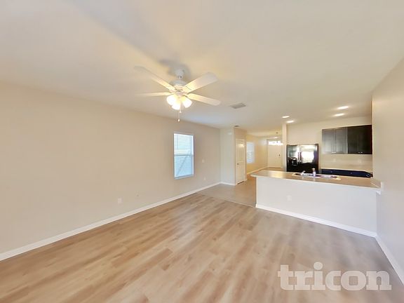 4th image of 6632 Seaway Dr