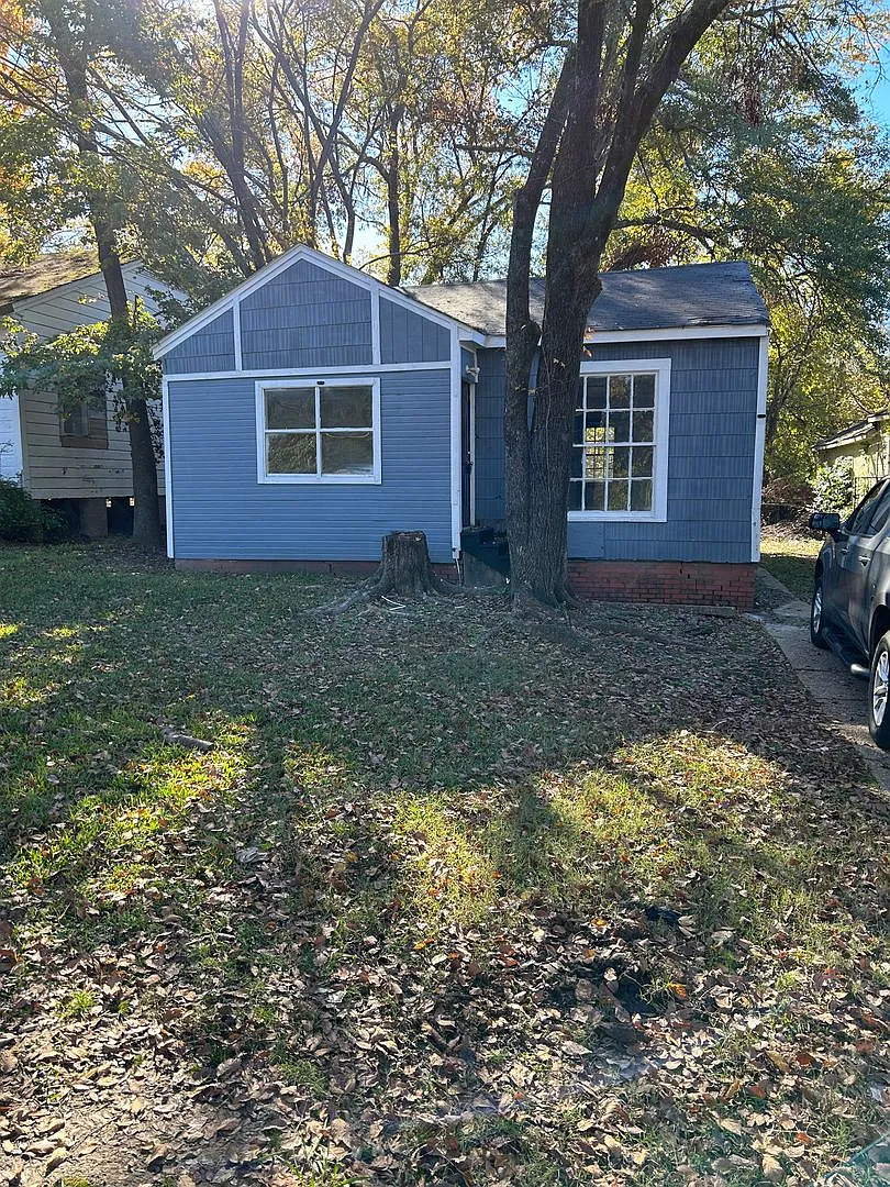 3407 Lillian Stt — Photo 1