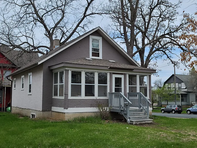 101 S 3rd St — Photo 1