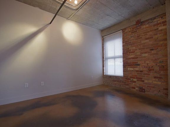 2nd image of 328 W 200 S APT 210