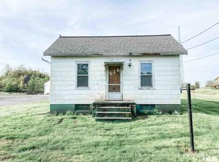 208 E Ann St, Roanoke, IL