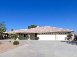 16233 Menahka Rd, Apple Valley, CA 92307