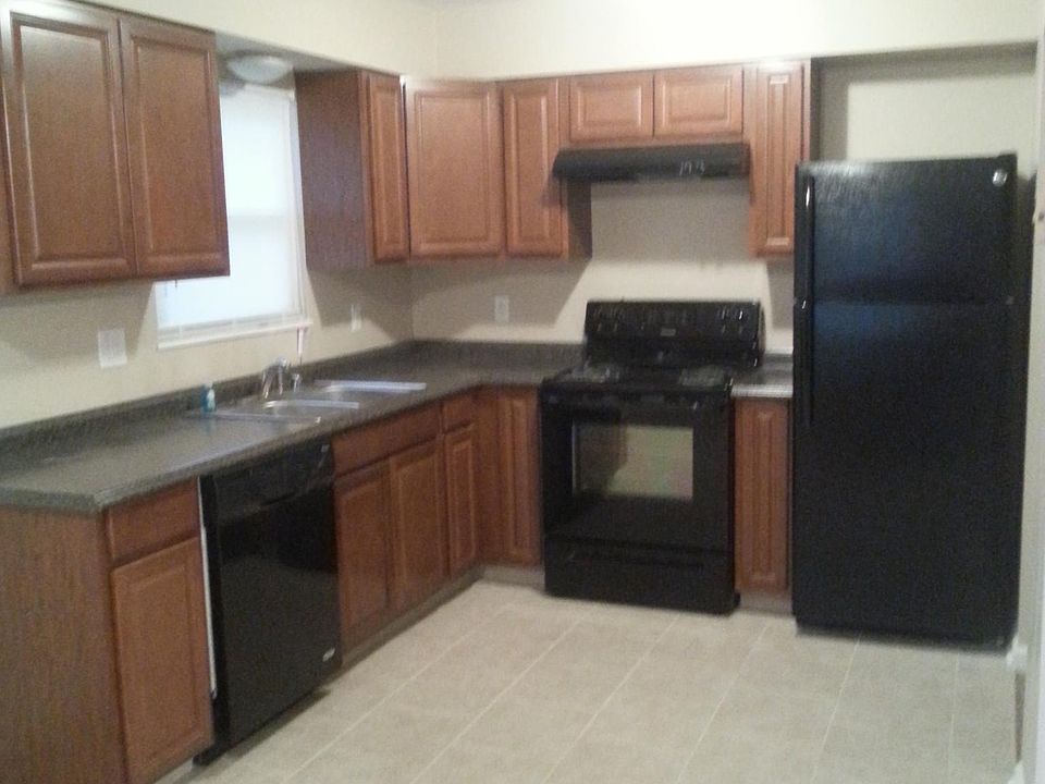2nd image of 631 Prairie Dr