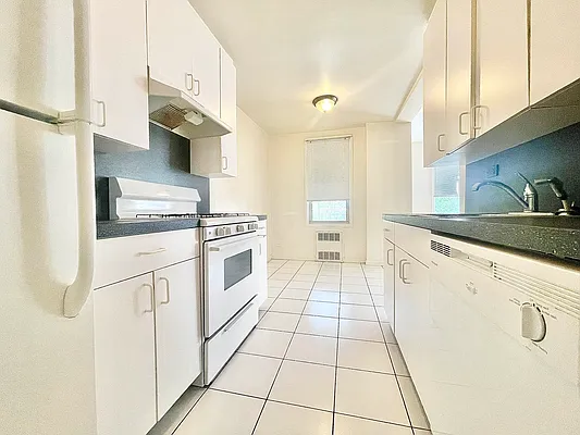 Rented by Century 21 Premier  | media 10