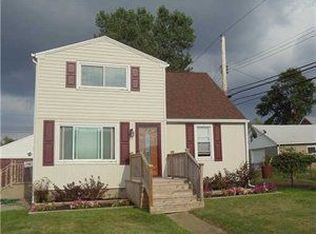 19 Maryknoll Dr, Lackawanna, NY 14218