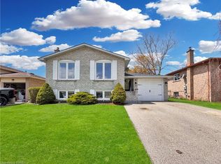 28 Dante Cres, Brantford, ON N3P1B8
