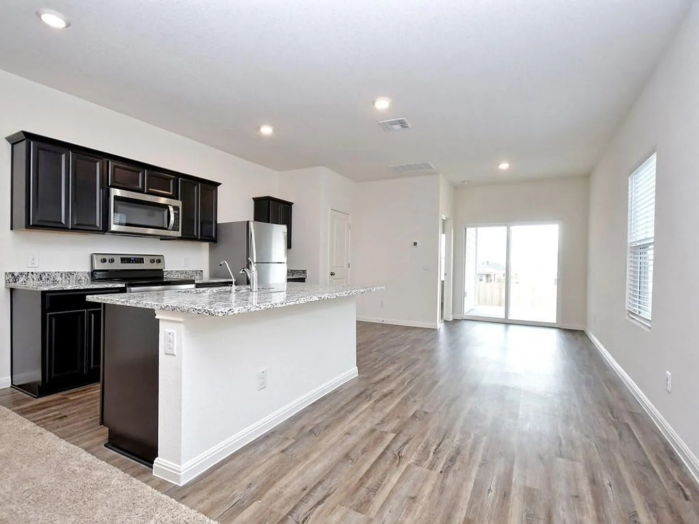 1412 Sf Home In Vine Creek - 3 Br/2 Ba - Pflugerville! — Photo 4