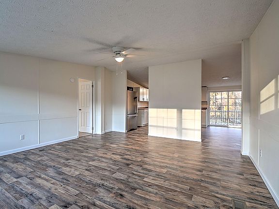 5th image of 340 Westfield Dr
