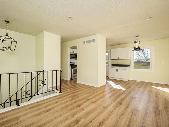 2nd image of 2109 W 68th St