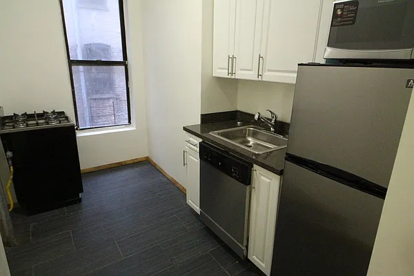 Rented by JR Properties, LTD | media 10