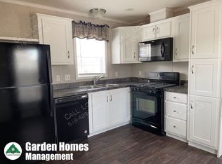 54 Autumn Rd, Ravena, NY 12143