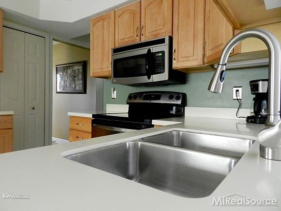 4th image of 13274 Westminister Dr