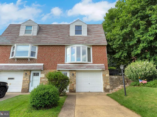 8618 Alicia St, Philadelphia, PA 19115