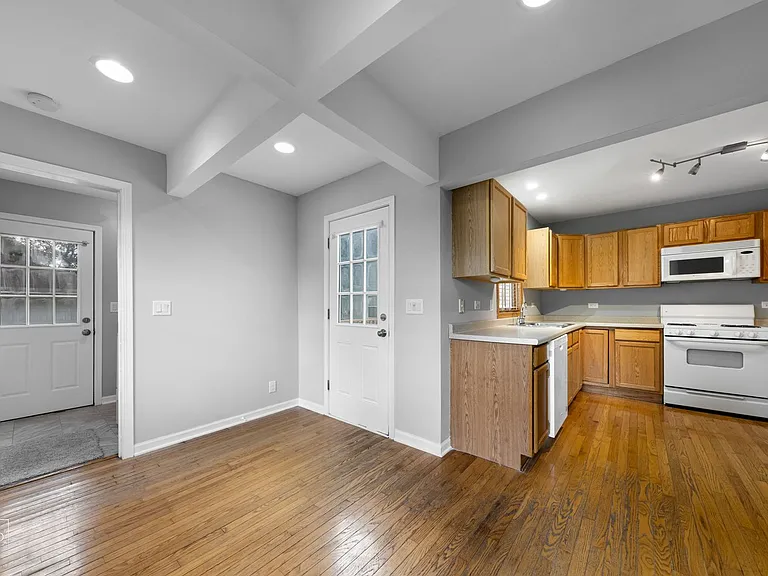 8313 Ramble Rd — Photo 3