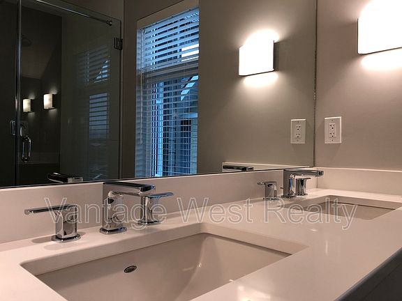5th image of 12925 Lake Hill Ln