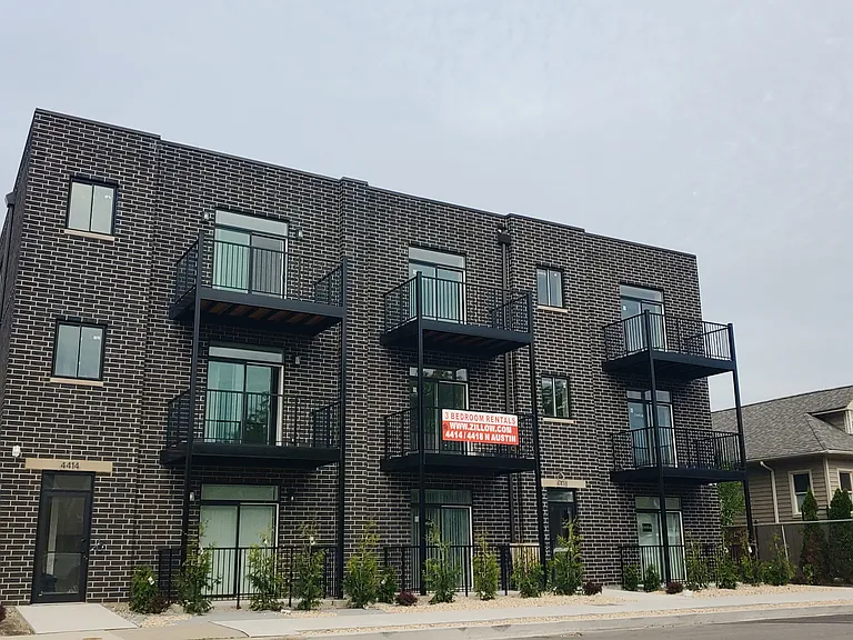 4418 N Austin Ave #101 — Photo 13