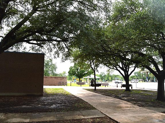 3rd image of 5603 Bacher Street