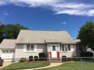 83 Oxford Ave, Saddle Brook, NJ 07663