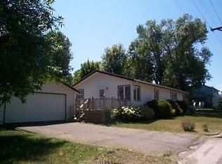 822 N 7th St, Montevideo, MN 56265