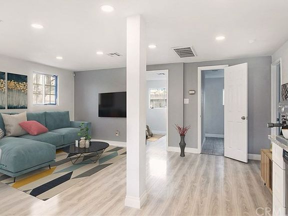 5th image of 1632 Gould St #A