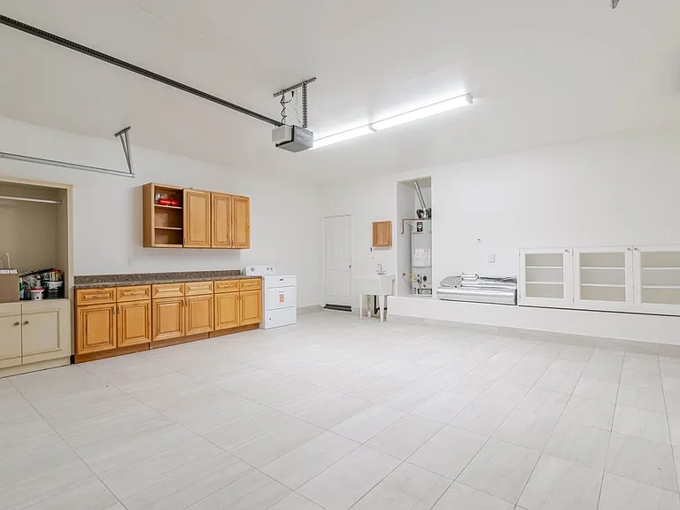 5059 Keston Dr — Photo 35