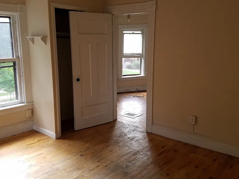 439 Meigs St — Photo 7