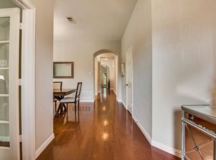 7032 Beacon Dr, Grand Prairie, TX 75054