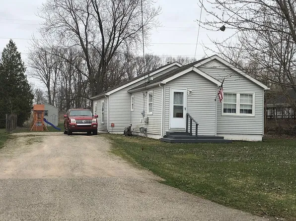 3096 Stirling Ave, Auburn Hills, MI 48326