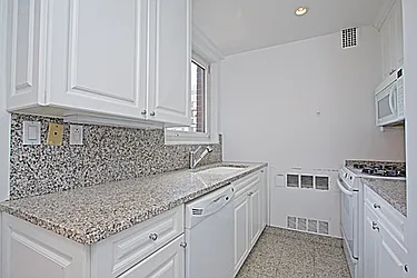 Rented by Adriana Arciello, LREB