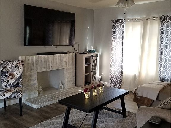 5th image of 1084 W Northpark Blvd