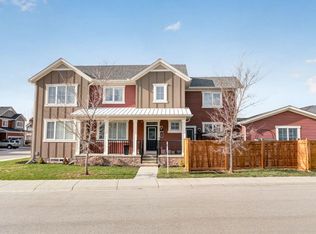 20 Carrington Cir NW, Calgary, AB T3P 0Y6
