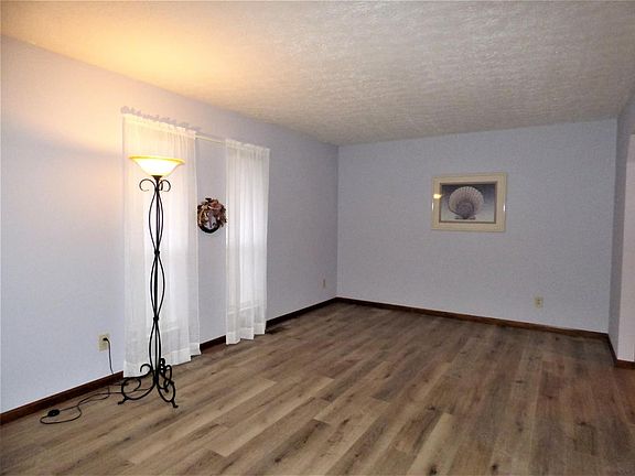 5th image of 1331 Hunter Ct