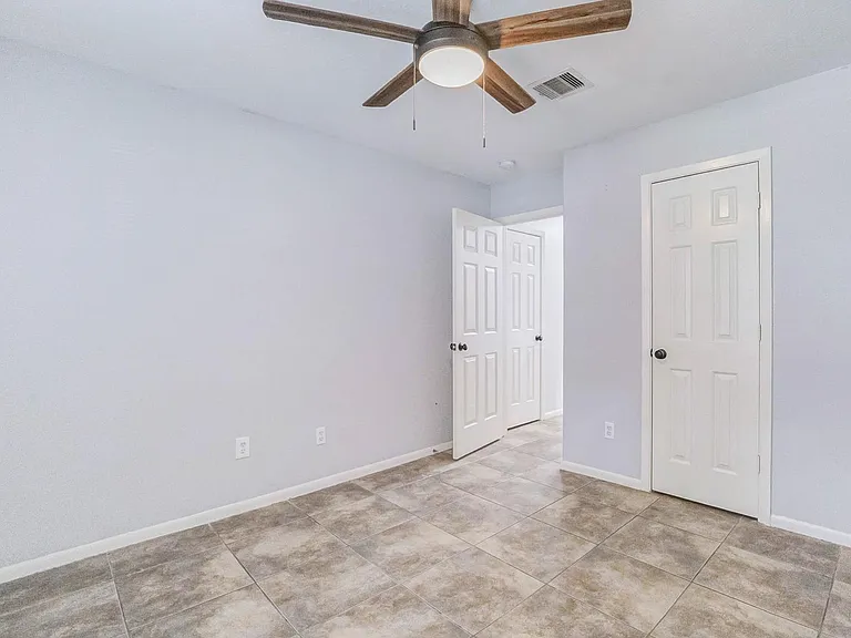 5923 Shining Leaf Ct — Photo 14