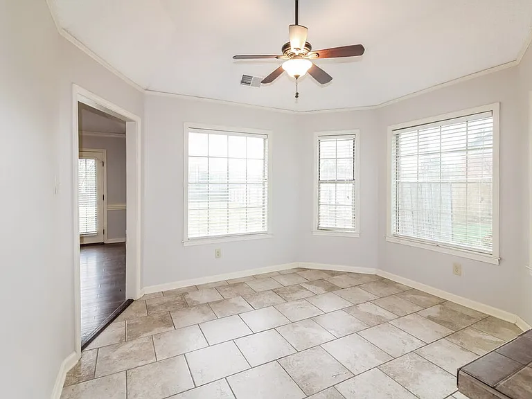 1104 Fox Trace Cv — Photo 5