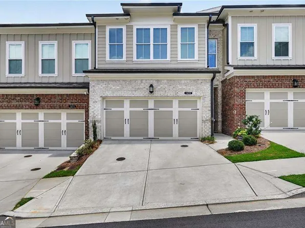 1409 Casteel Lake Ln, Buford, GA 30518