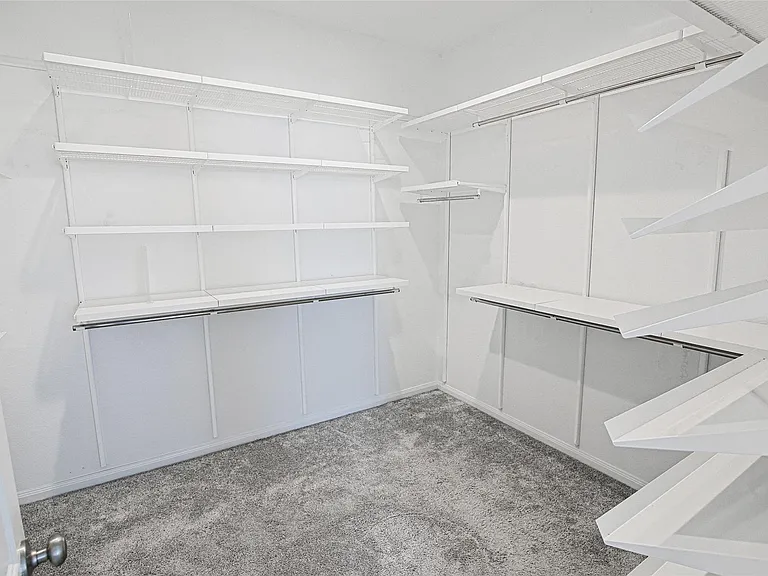 10005 Brickhouse Dr — Photo 12