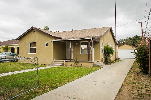 1st image of 732 W 20th St