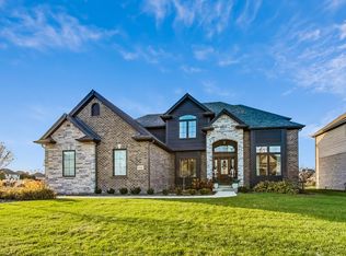 944 Stonebridge Dr, Schererville, IN 46375