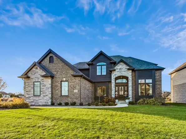 944 Stonebridge Dr, Schererville, IN 46375