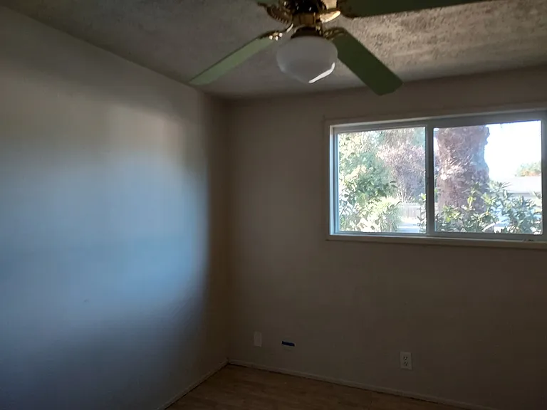 2145 Primrose St — Photo 8