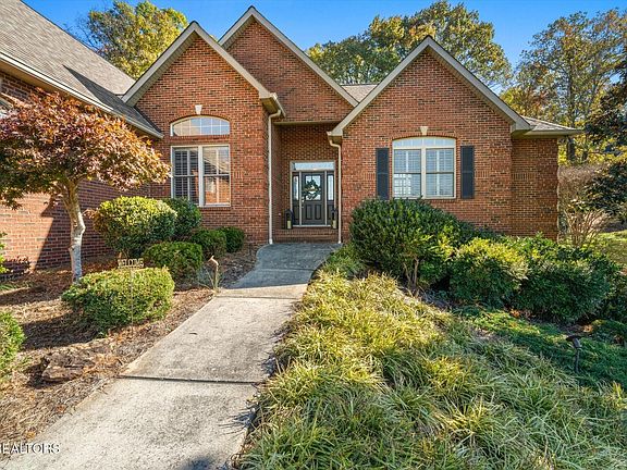 5th image of 510 Cypress Dr