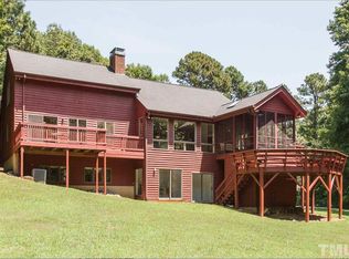 121 Wolfs Trl, Chapel Hill, NC 27516