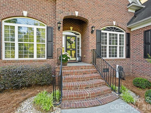 4th image of 6912 Ellington Farm Ln