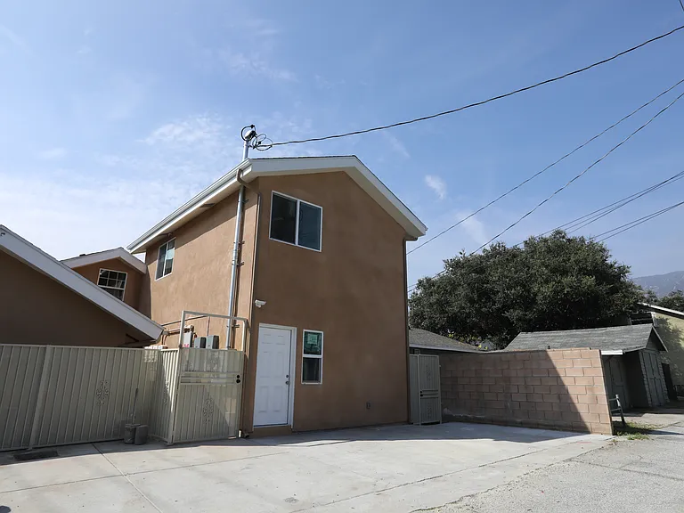 116 N Heliotrope Ave #A — Photo 17
