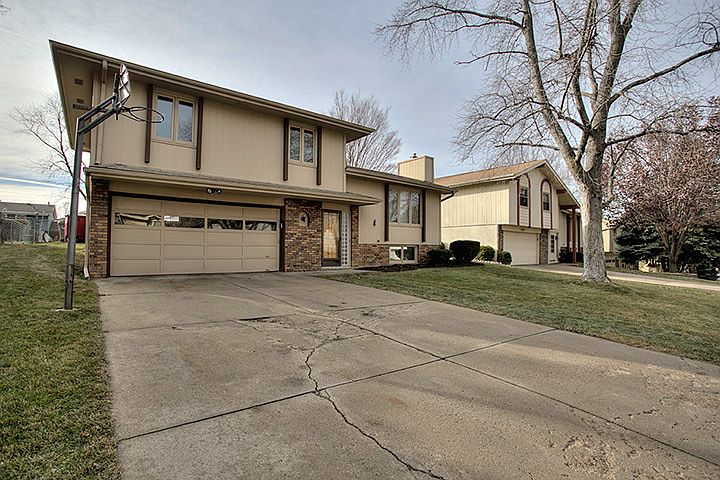 1st image of 4917 Aspen Dr