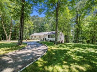 21 Cliffwood Rd, Chester, NJ 07930