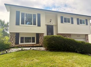 325 Rockhurst Rd, Bolingbrook, IL 60440