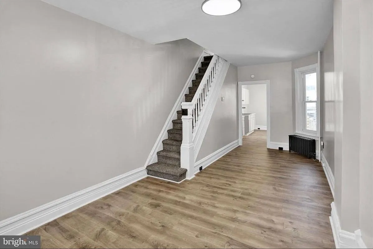 4 bed, 1.5 bath, 1448 sqft, $1,700 — Photo 2