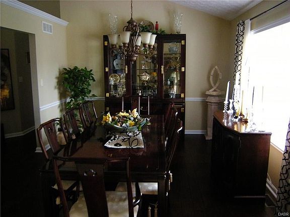 4th image of 405 Whisperwood Dr